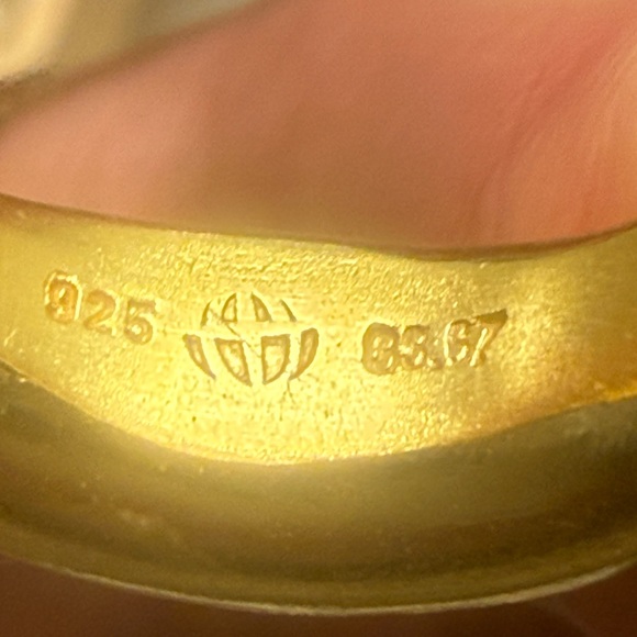 Chunky Gold Ring - Picture 4 of 6